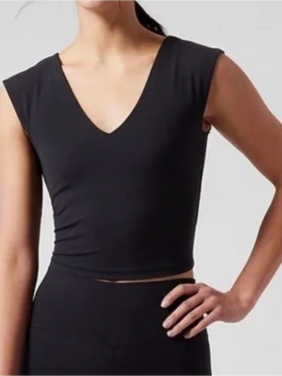 Athleta Tops - Athleta Transcend Crop Tee Black V-Neck Cap Sleeve Yoga Top Bra Size M